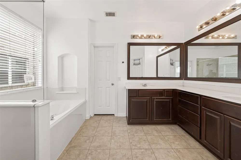 5519 Jay Thrush Drive Richmond, TX 77407