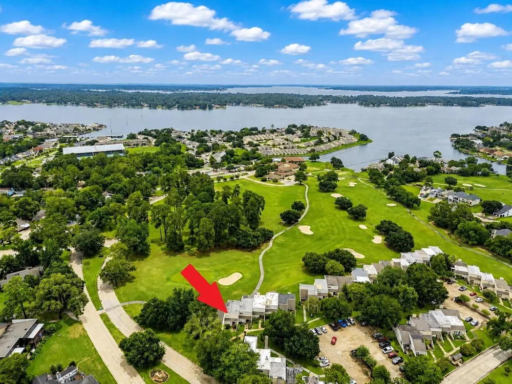 21 April Hill Conroe, TX 77356