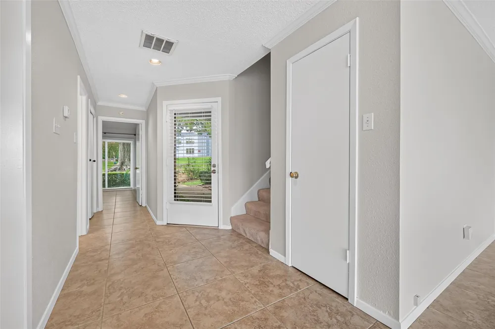 21 April Hill Conroe, TX 77356