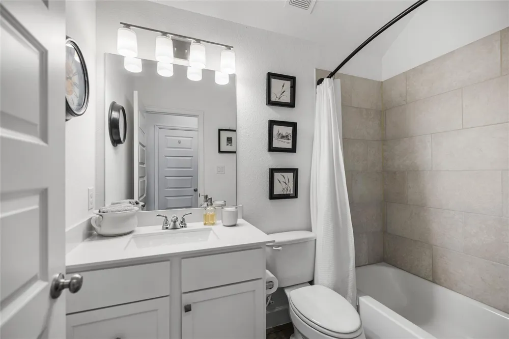 122 Hidden Peak Drive Montgomery, TX 77316