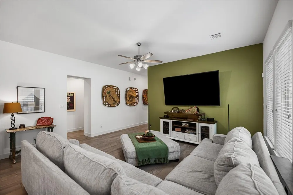 122 Hidden Peak Drive Montgomery, TX 77316