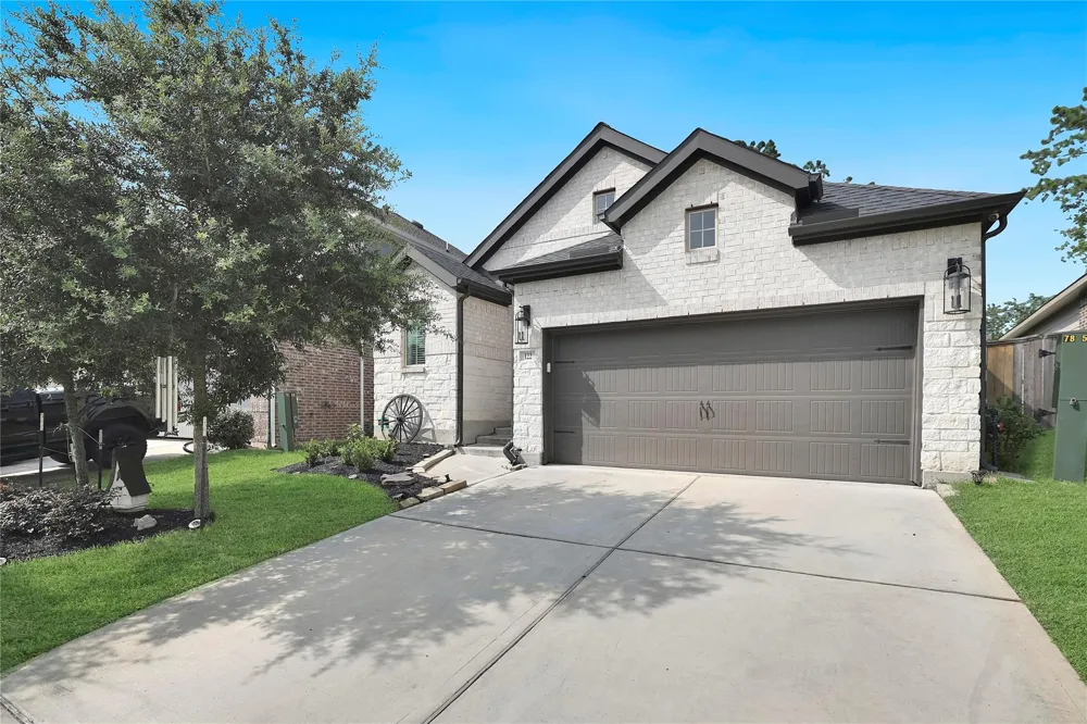 122 Hidden Peak Drive Montgomery, TX 77316