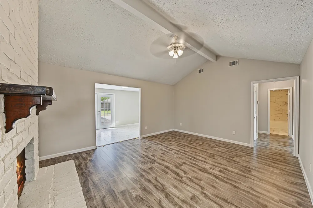 7015 Northleaf Drive Houston, TX 77086