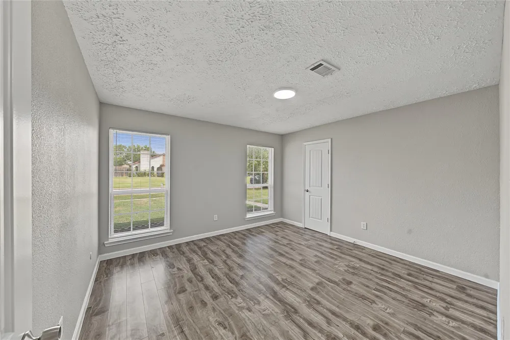 7015 Northleaf Drive Houston, TX 77086
