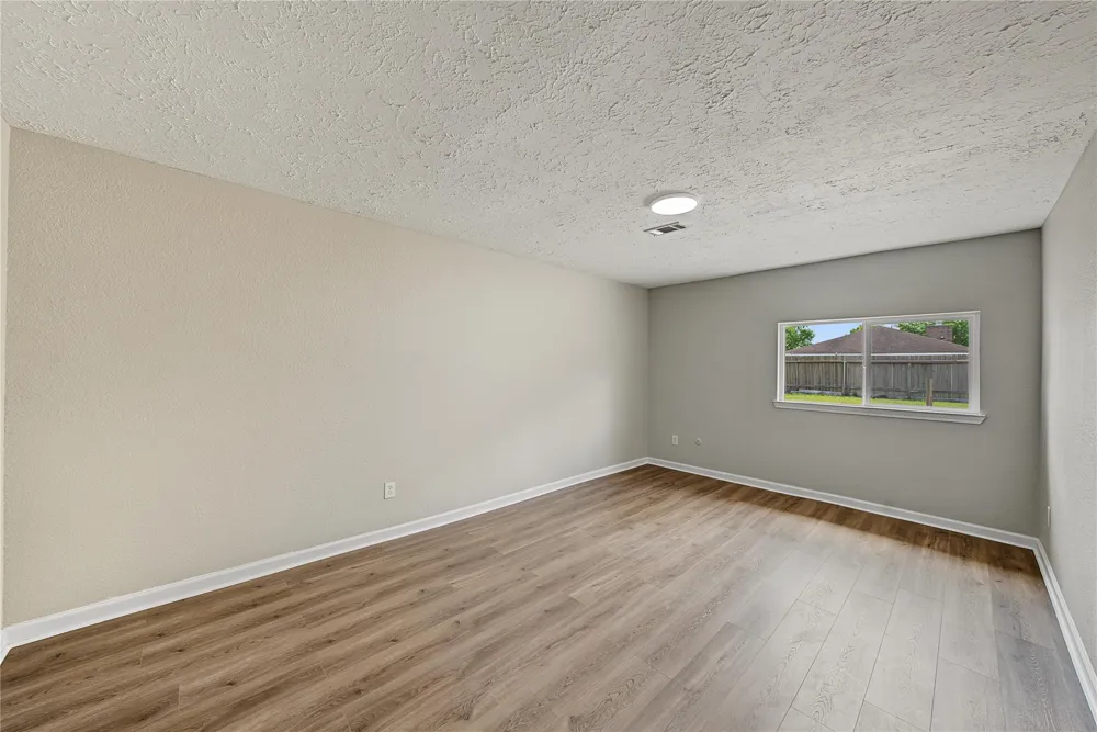 7015 Northleaf Drive Houston, TX 77086