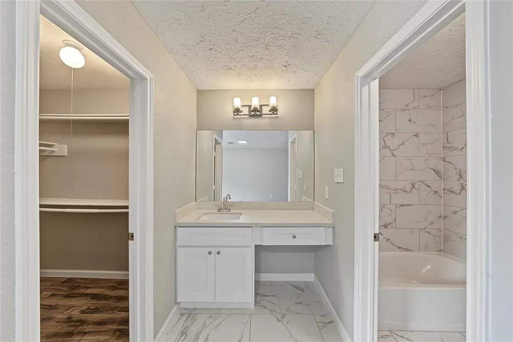 7015 Northleaf Drive Houston, TX 77086