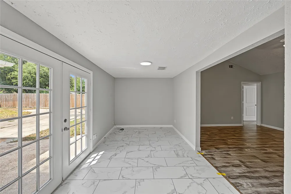 7015 Northleaf Drive Houston, TX 77086
