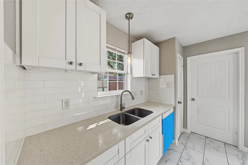 7015 Northleaf Drive Houston, TX 77086
