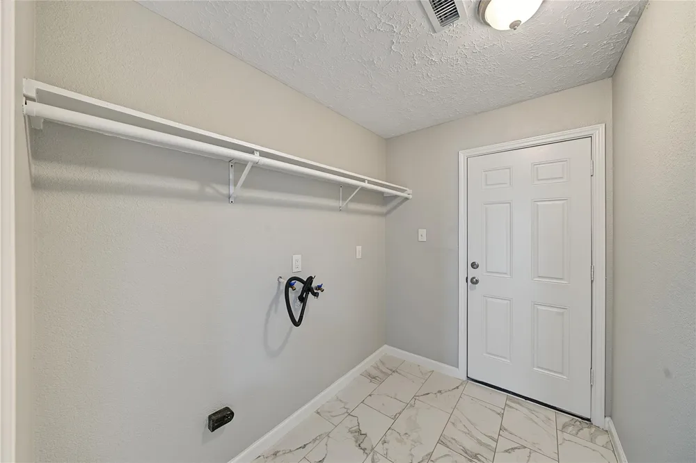 7015 Northleaf Drive Houston, TX 77086
