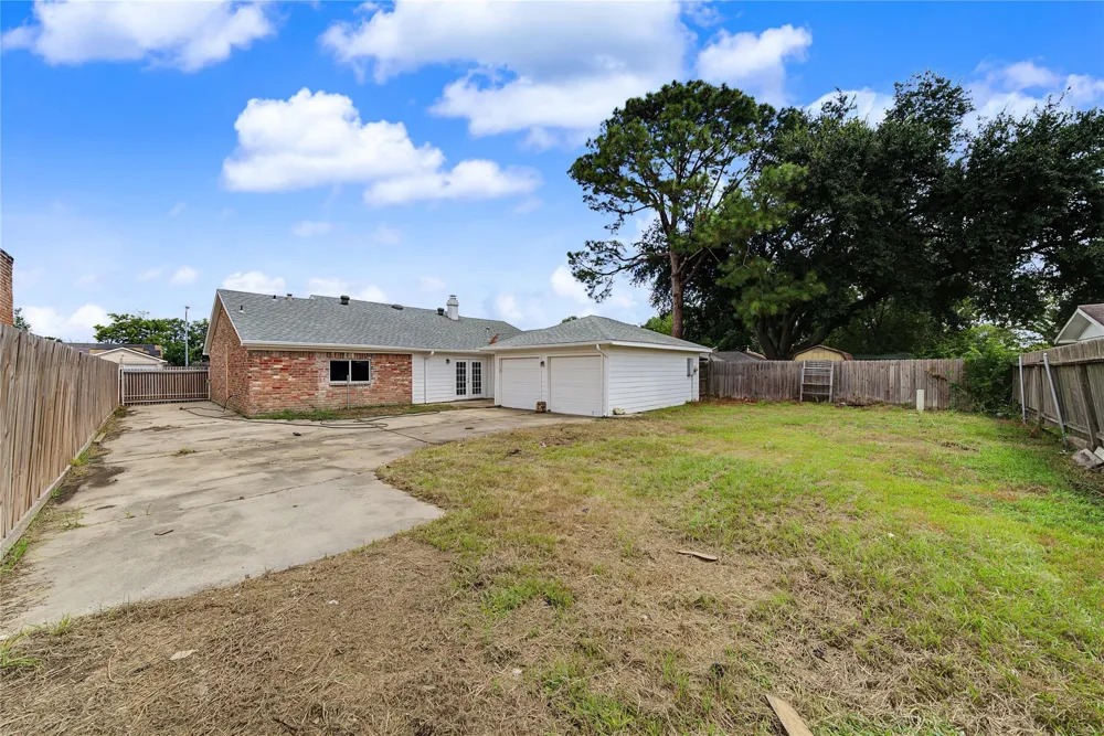 7015 Northleaf Drive Houston, TX 77086