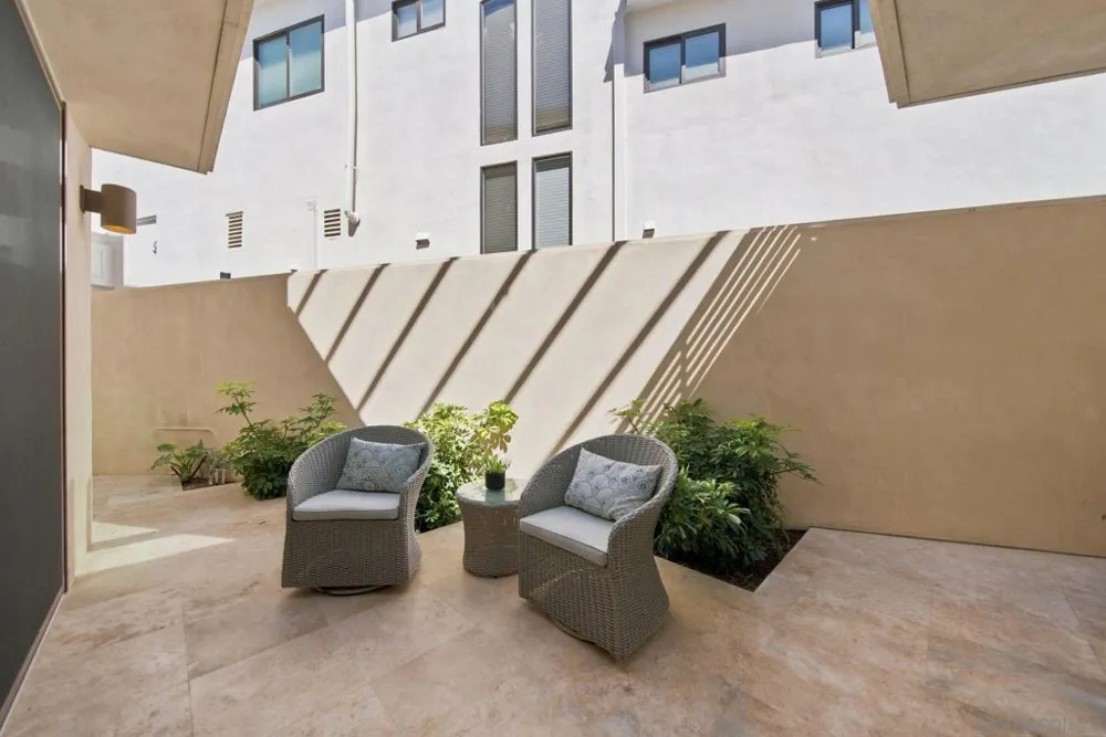 25 The Point Coronado, CA 92118