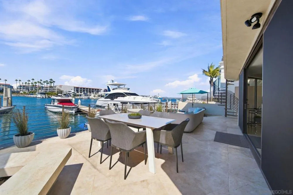 25 The Point Coronado, CA 92118