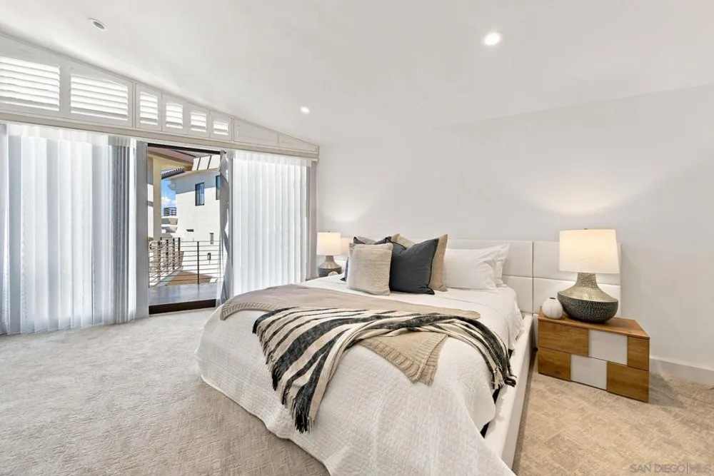 25 The Point Coronado, CA 92118