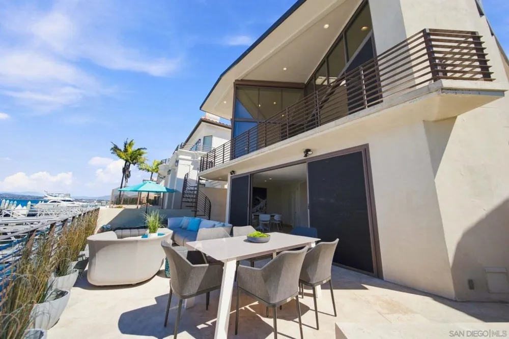 25 The Point Coronado, CA 92118