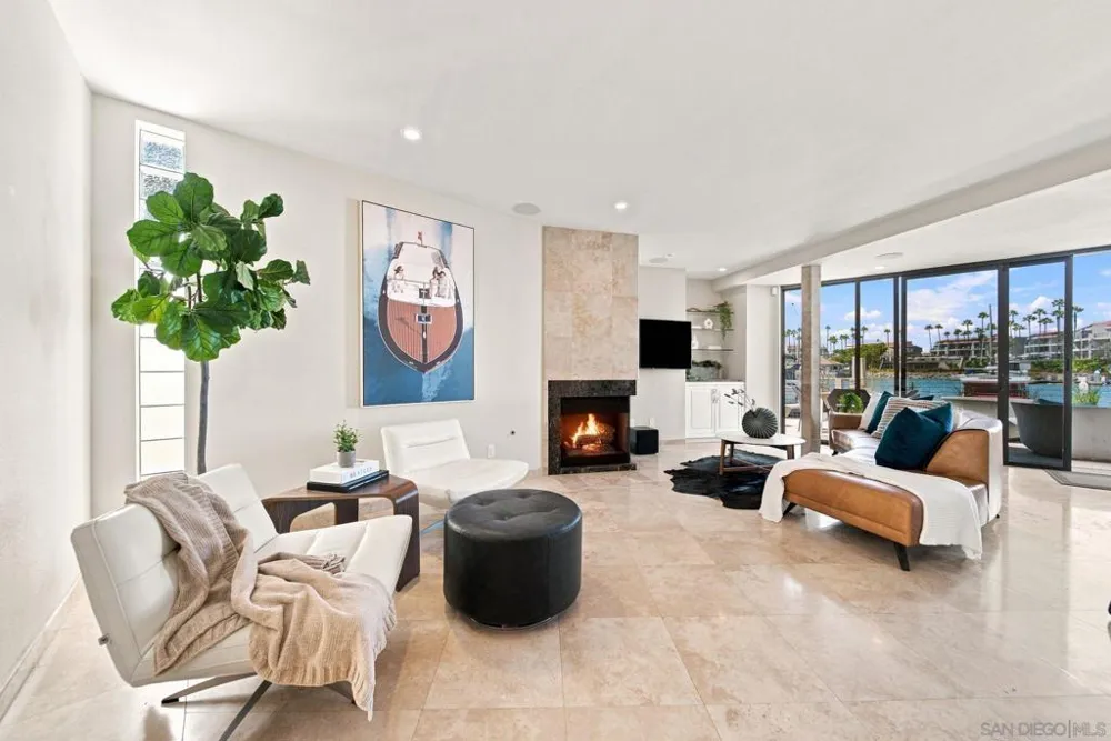 25 The Point Coronado, CA 92118