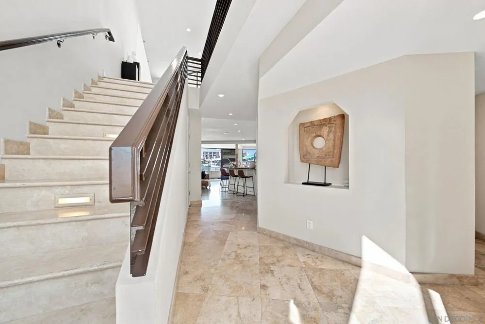 25 The Point Coronado, CA 92118