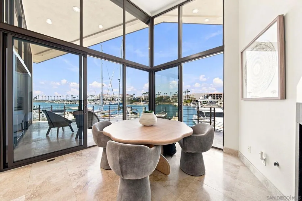 25 The Point Coronado, CA 92118