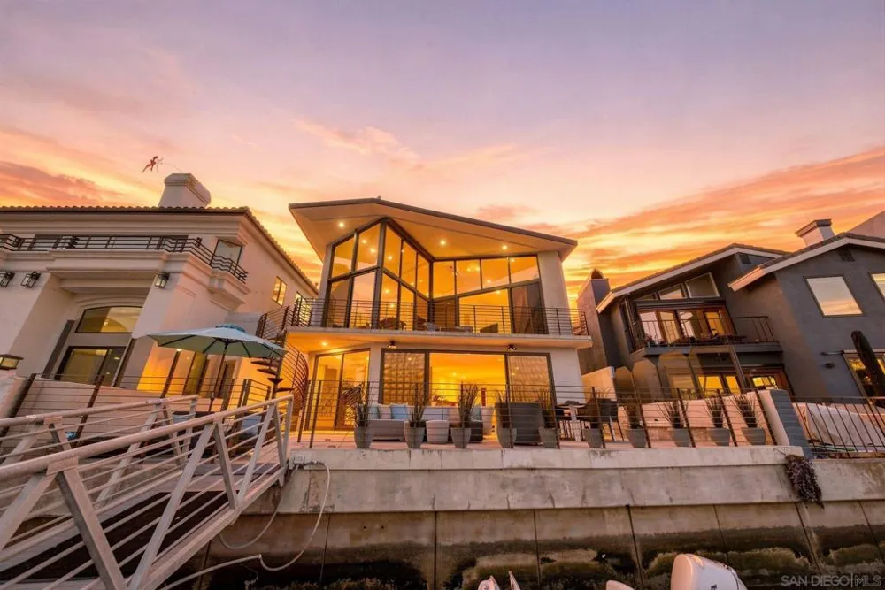 25 The Point Coronado, CA 92118