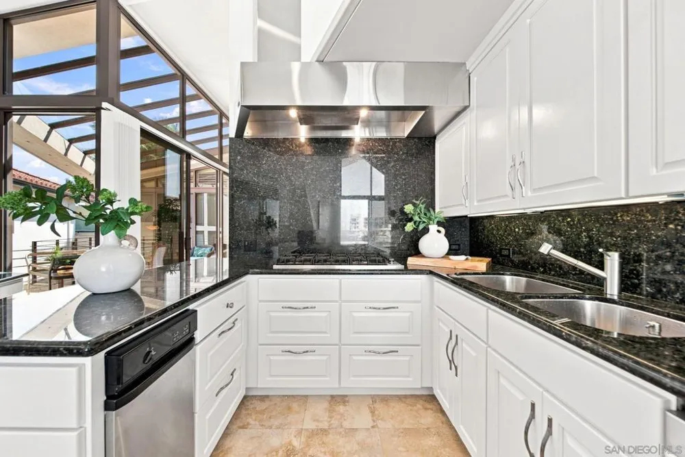 25 The Point Coronado, CA 92118