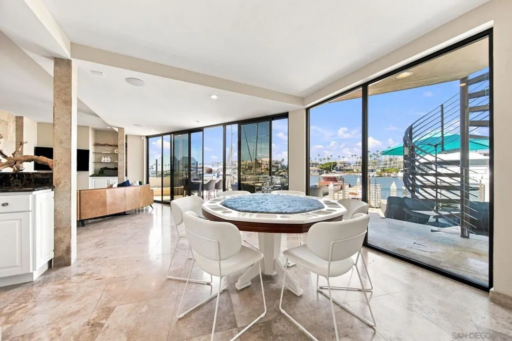 25 The Point Coronado, CA 92118