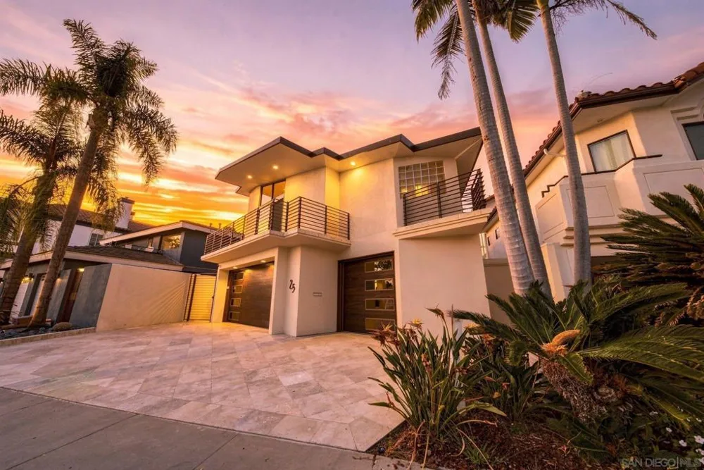 25 The Point Coronado, CA 92118