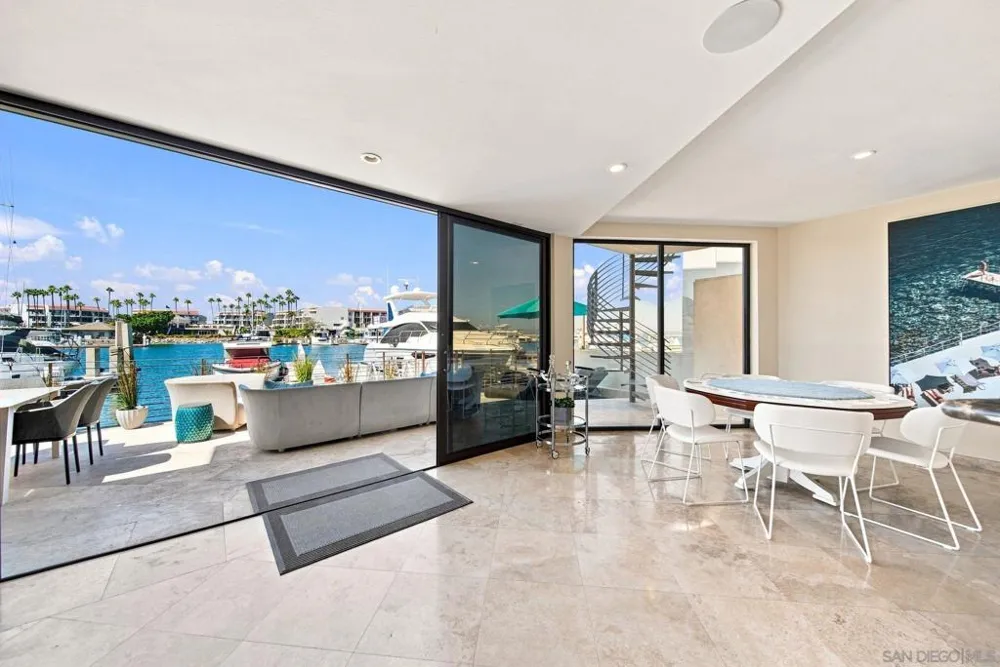 25 The Point Coronado, CA 92118