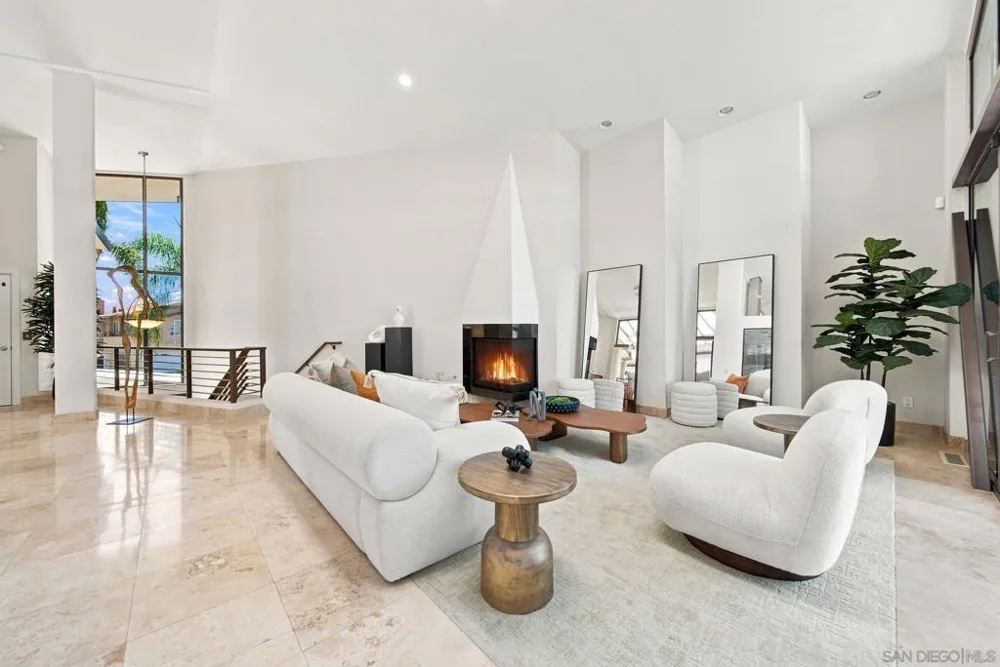 25 The Point Coronado, CA 92118