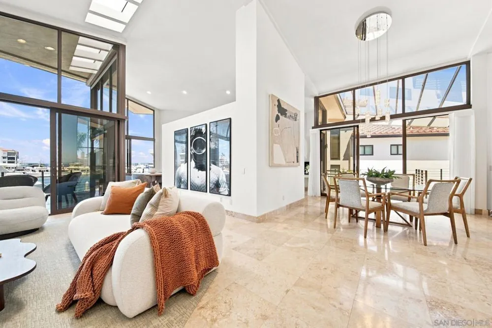 25 The Point Coronado, CA 92118