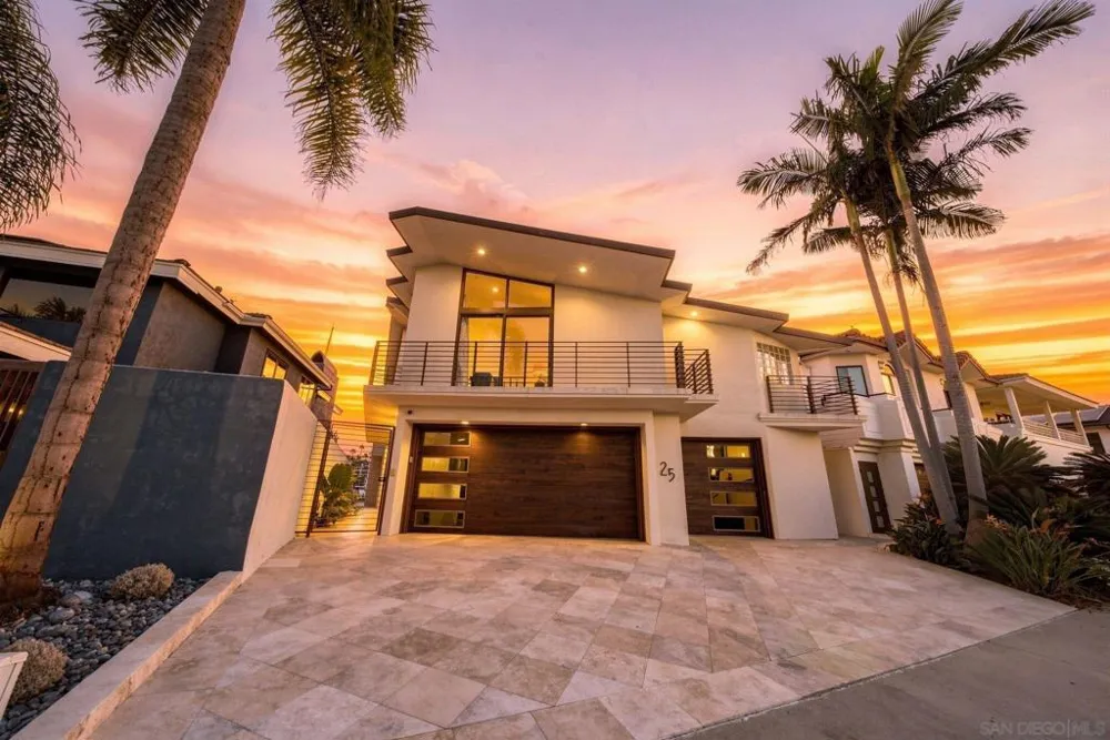 25 The Point Coronado, CA 92118