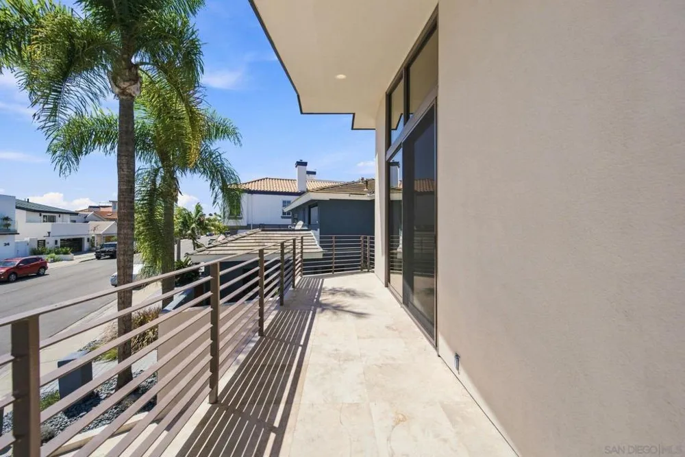 25 The Point Coronado, CA 92118