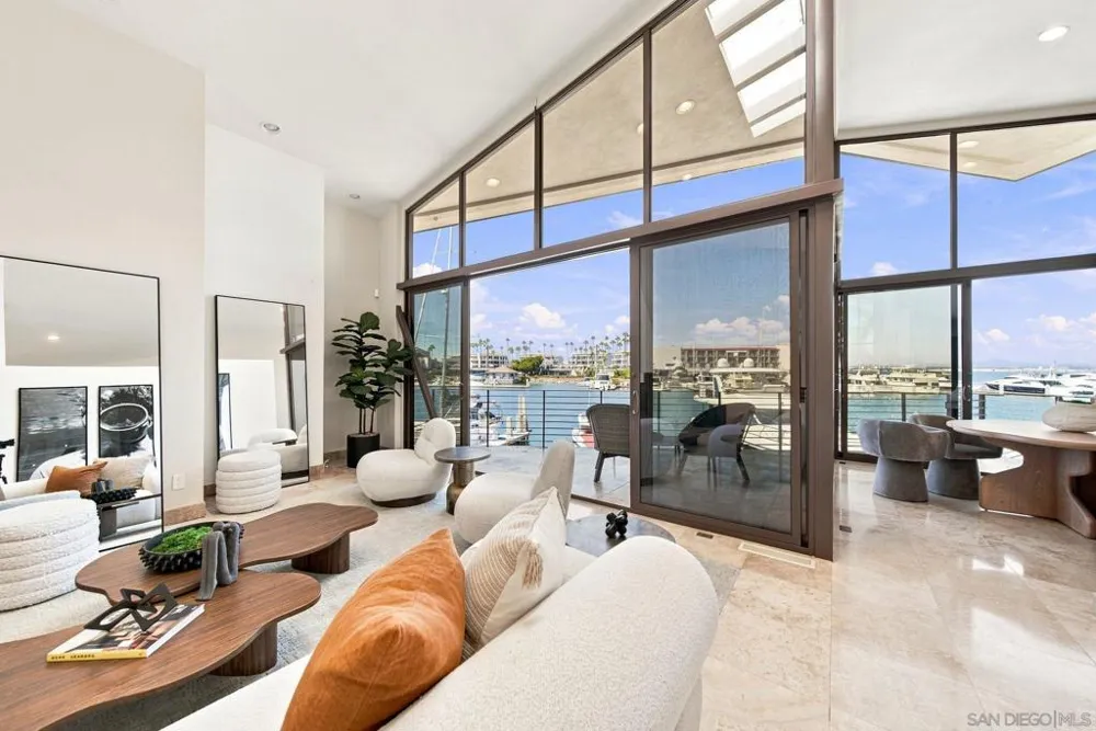 25 The Point Coronado, CA 92118