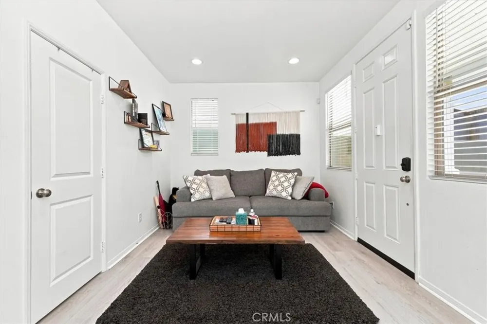 1866 Orizaba Signal Hill, CA 90755