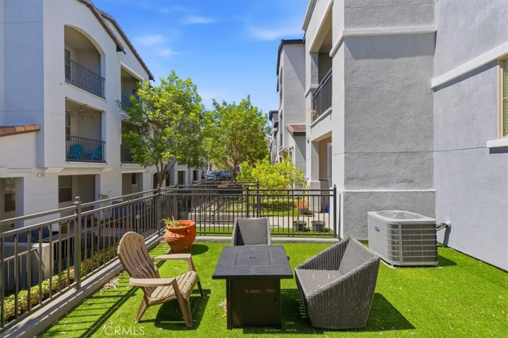 1866 Orizaba Signal Hill, CA 90755
