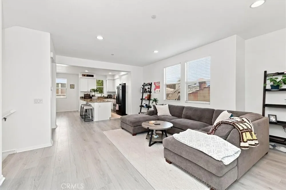1866 Orizaba Signal Hill, CA 90755