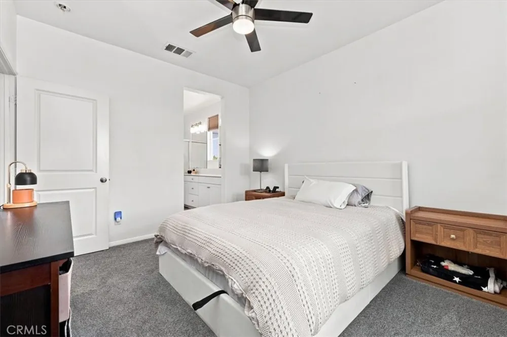 1866 Orizaba Signal Hill, CA 90755