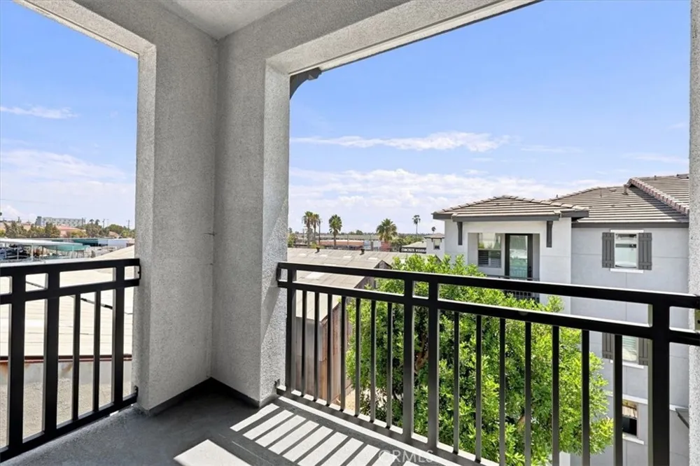 1866 Orizaba Signal Hill, CA 90755