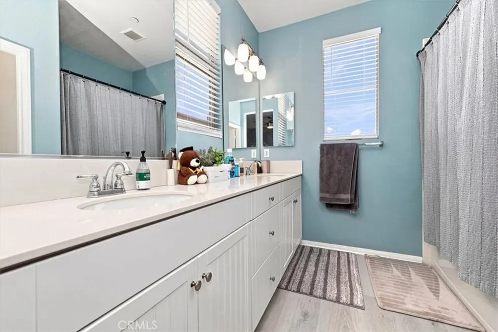 1866 Orizaba Signal Hill, CA 90755