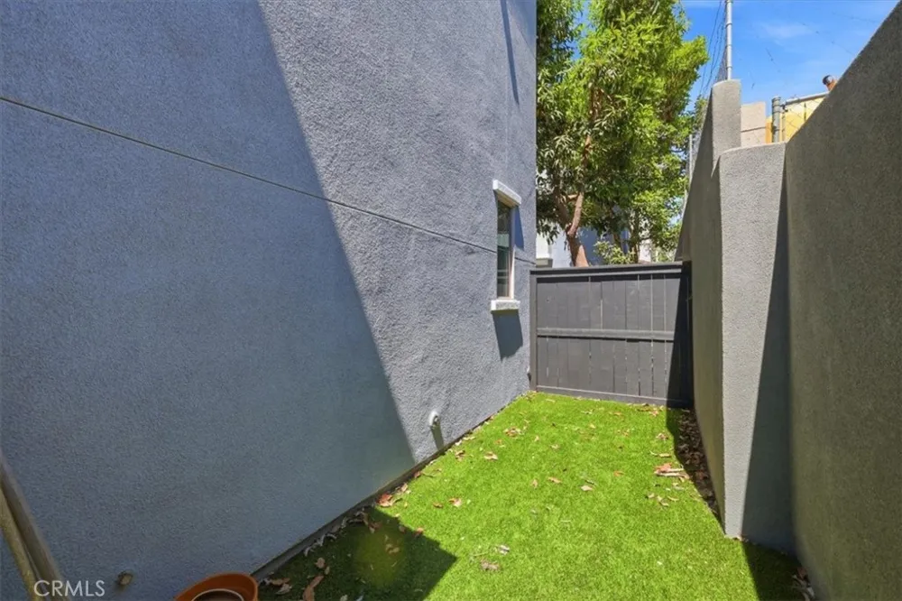 1866 Orizaba Signal Hill, CA 90755