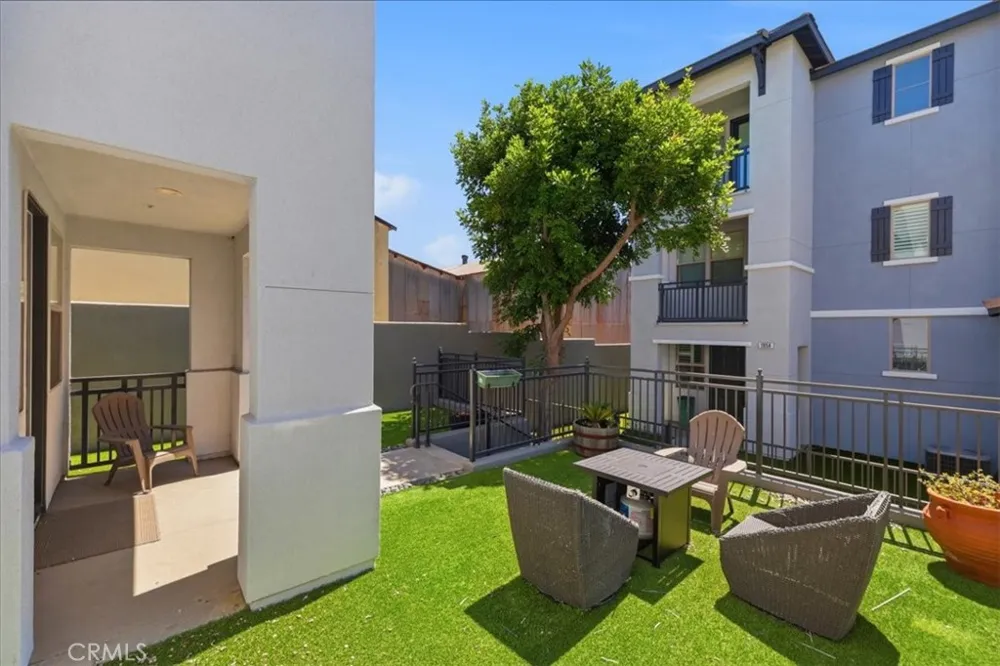 1866 Orizaba Signal Hill, CA 90755