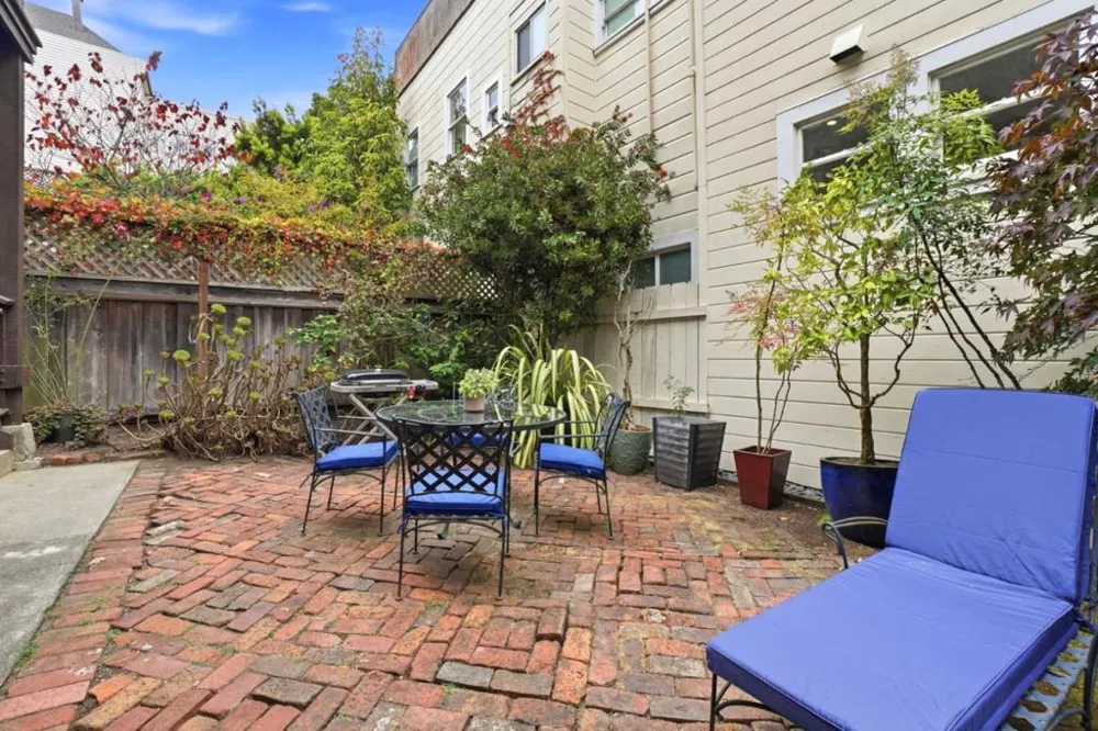 256 Presidio Avenue #1 San Francisco, CA 94115