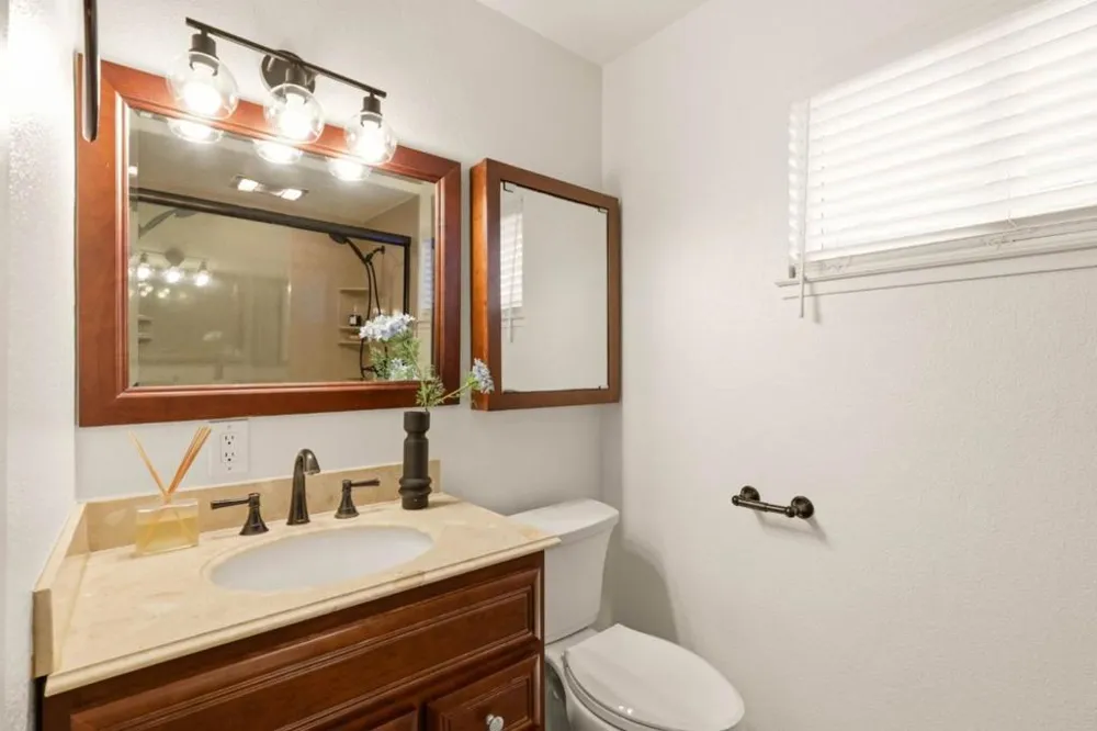 739 Del Mar Avenue Livermore, CA 94550