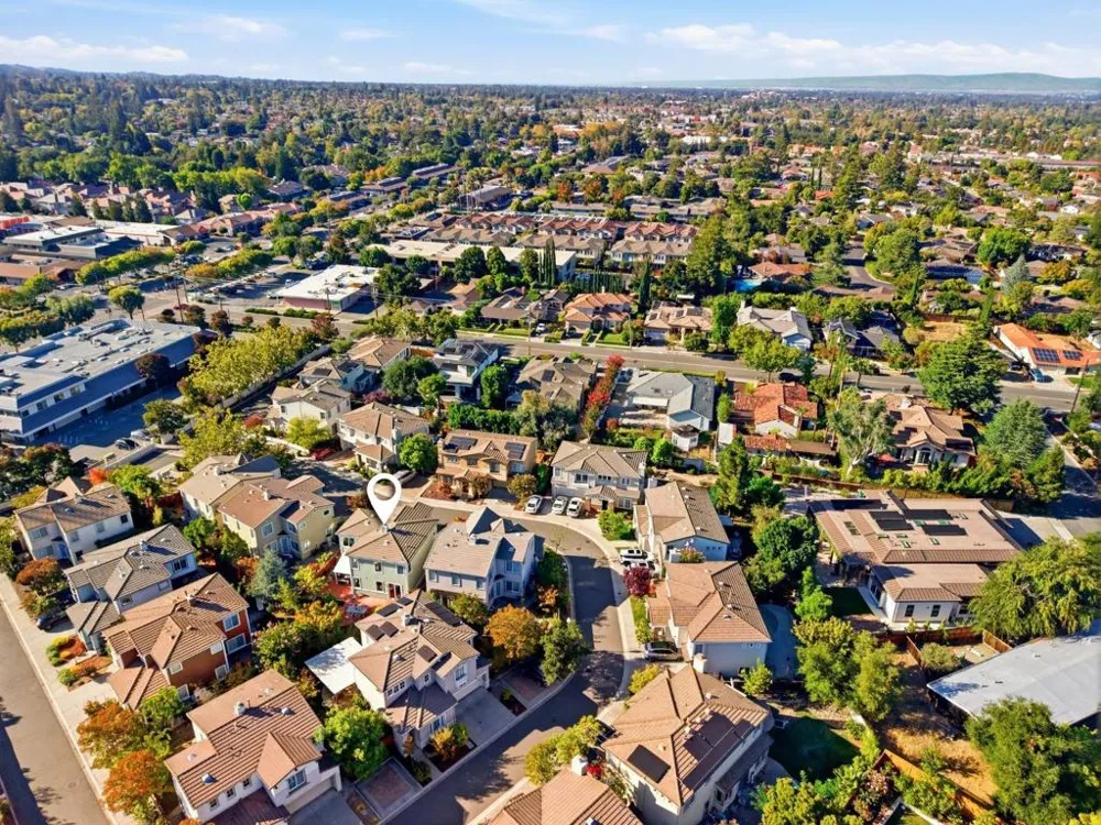 18029 Harvest Lane Saratoga, CA 95070