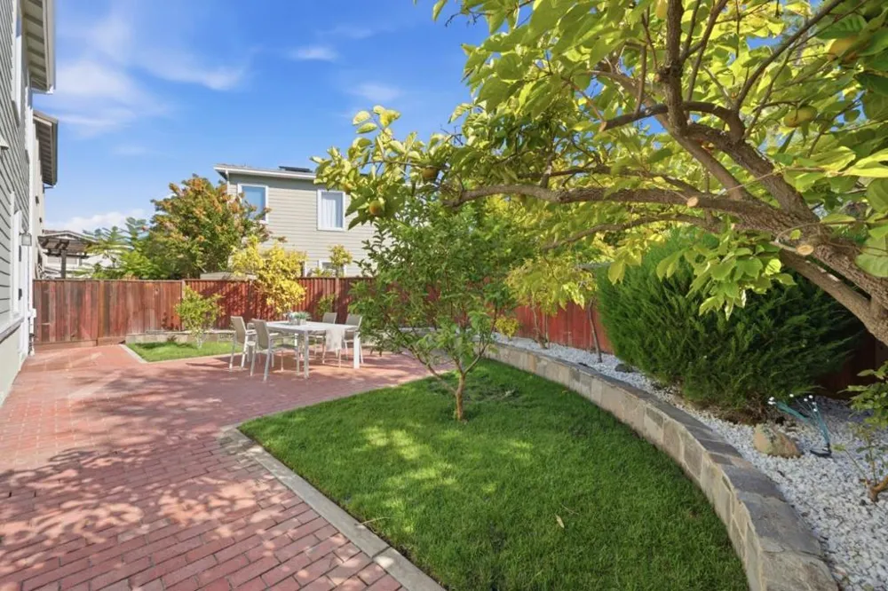 18029 Harvest Lane Saratoga, CA 95070