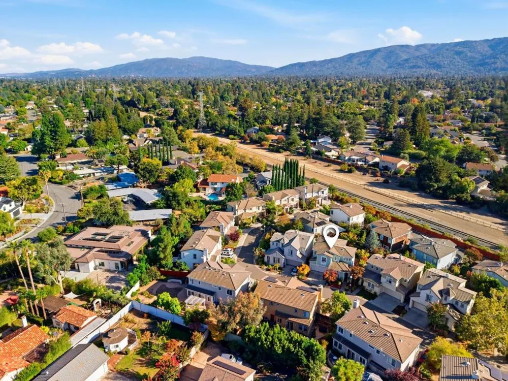 18029 Harvest Lane Saratoga, CA 95070