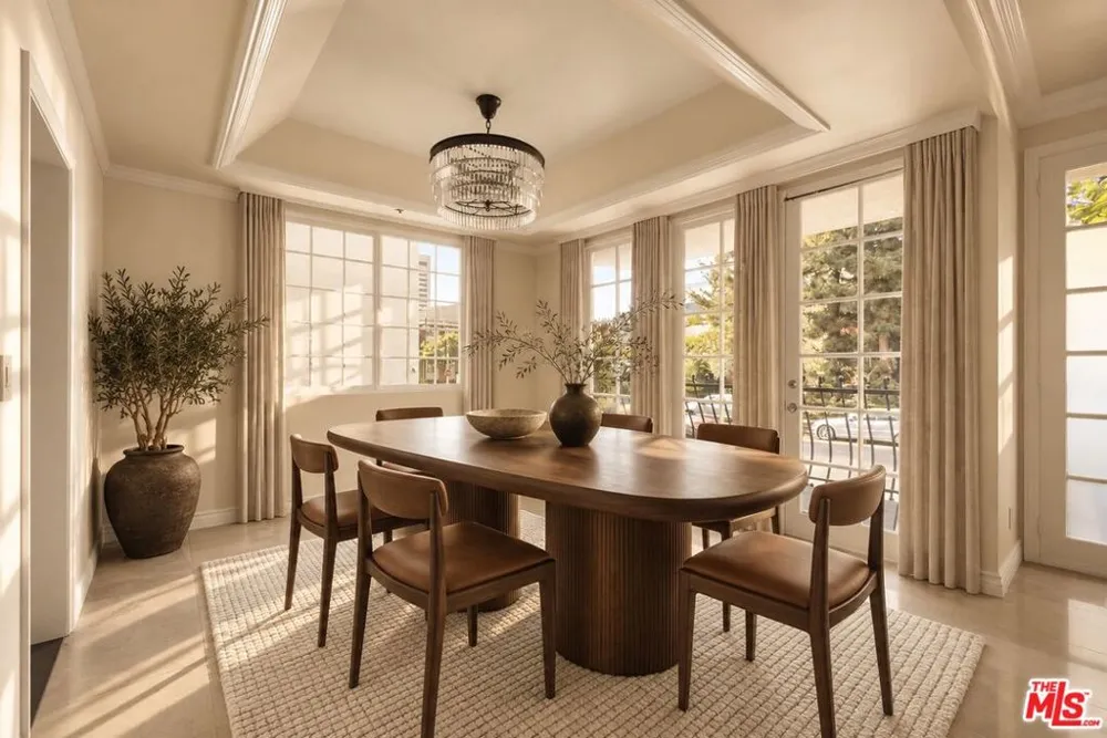 1422 S Bentley Avenue #101 Los Angeles, CA 90025