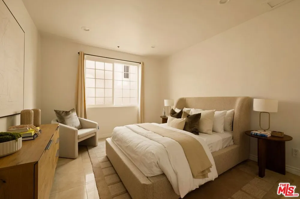 1422 S Bentley Avenue #101 Los Angeles, CA 90025