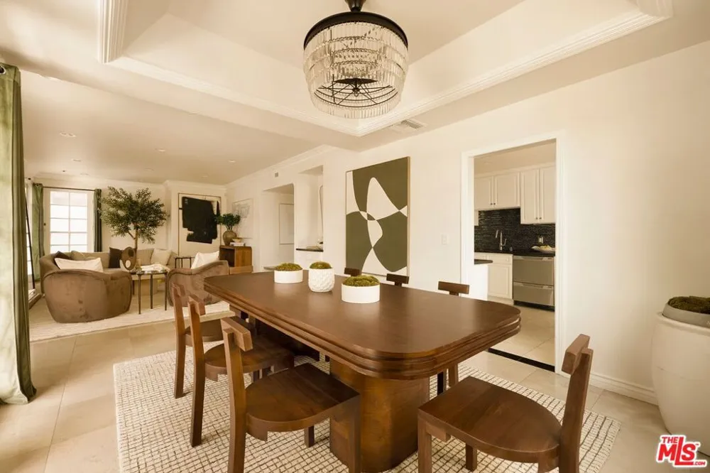 1422 S Bentley Avenue #101 Los Angeles, CA 90025
