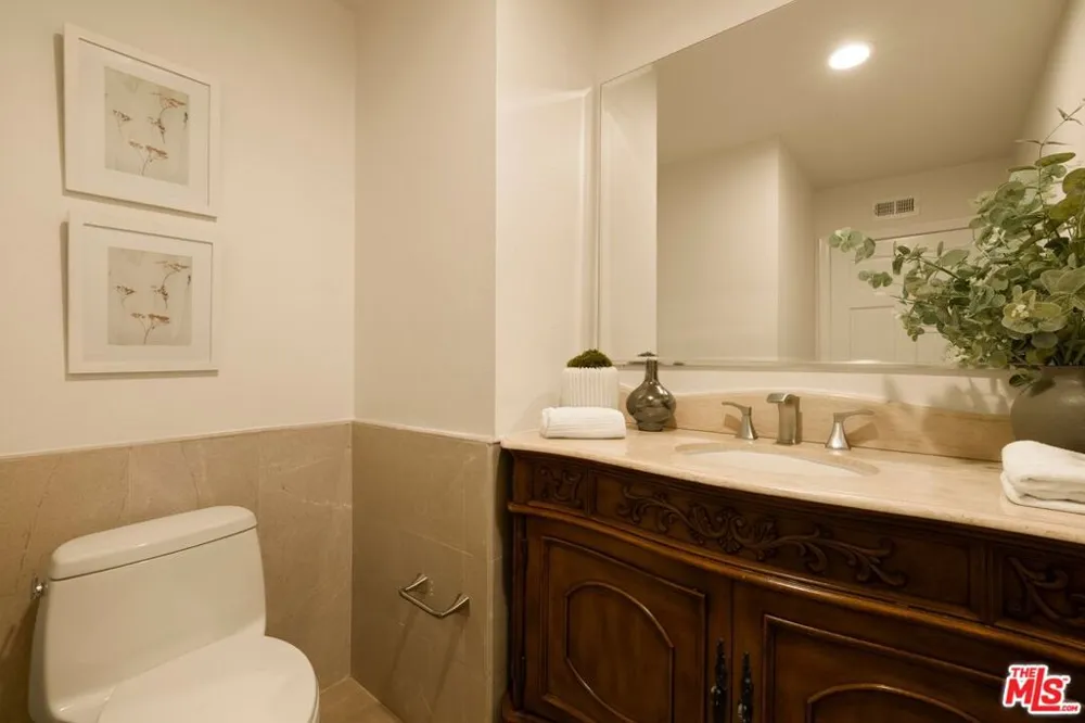 1422 S Bentley Avenue #101 Los Angeles, CA 90025