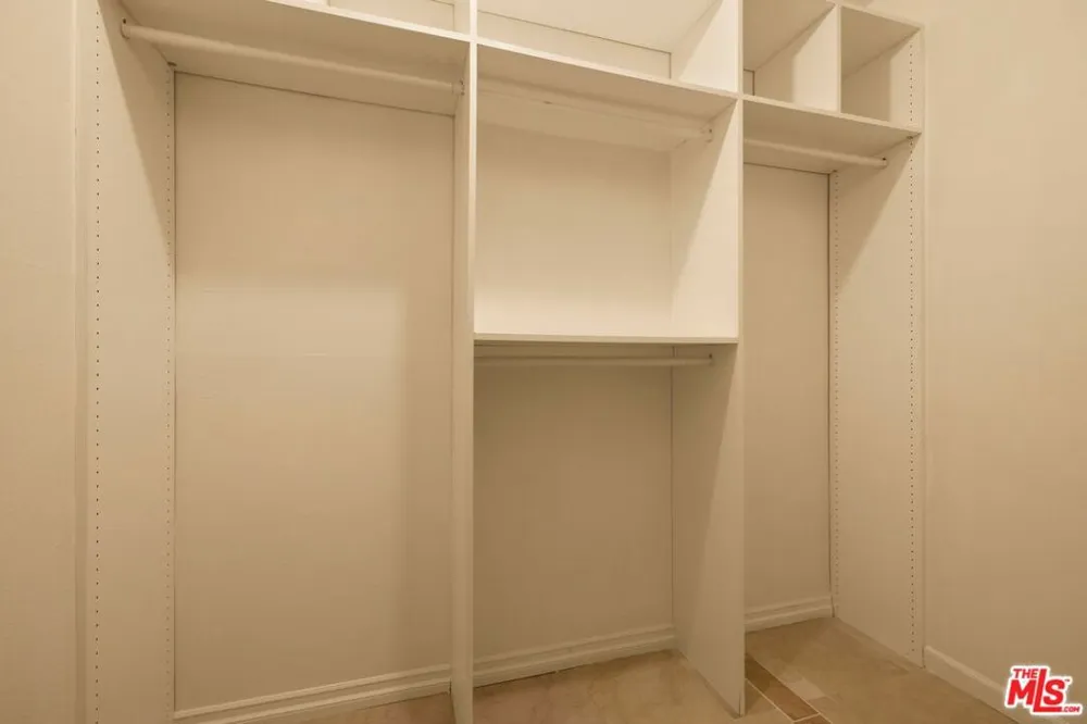 1422 S Bentley Avenue #101 Los Angeles, CA 90025