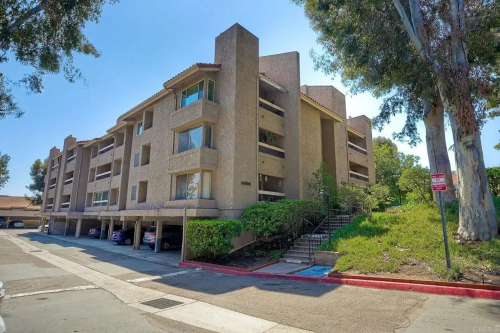 10350 Caminito Cuervo #111 San Diego, CA 92108